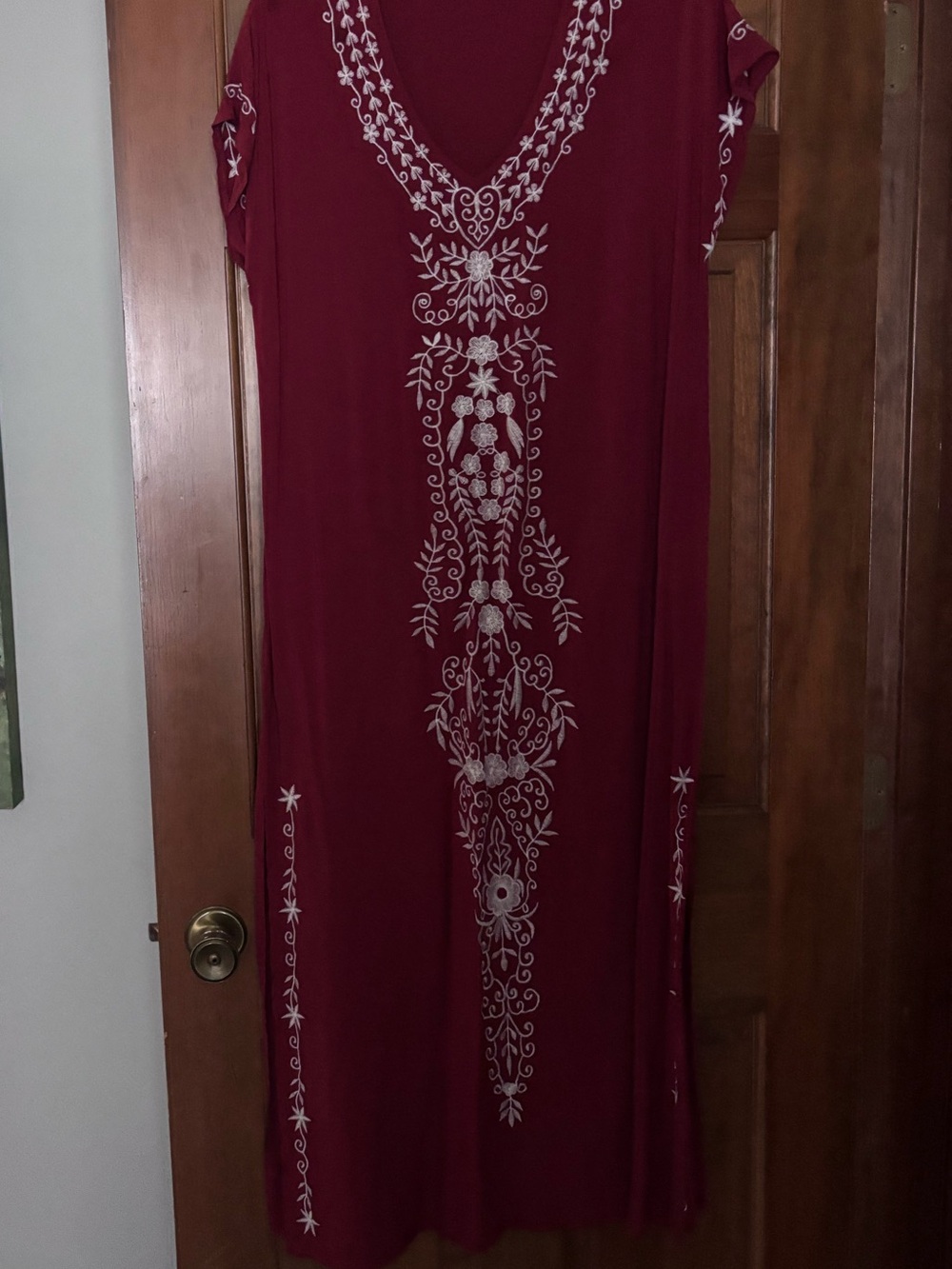 Women's Embroidered V-Neck Maxi Dress in Burgundy